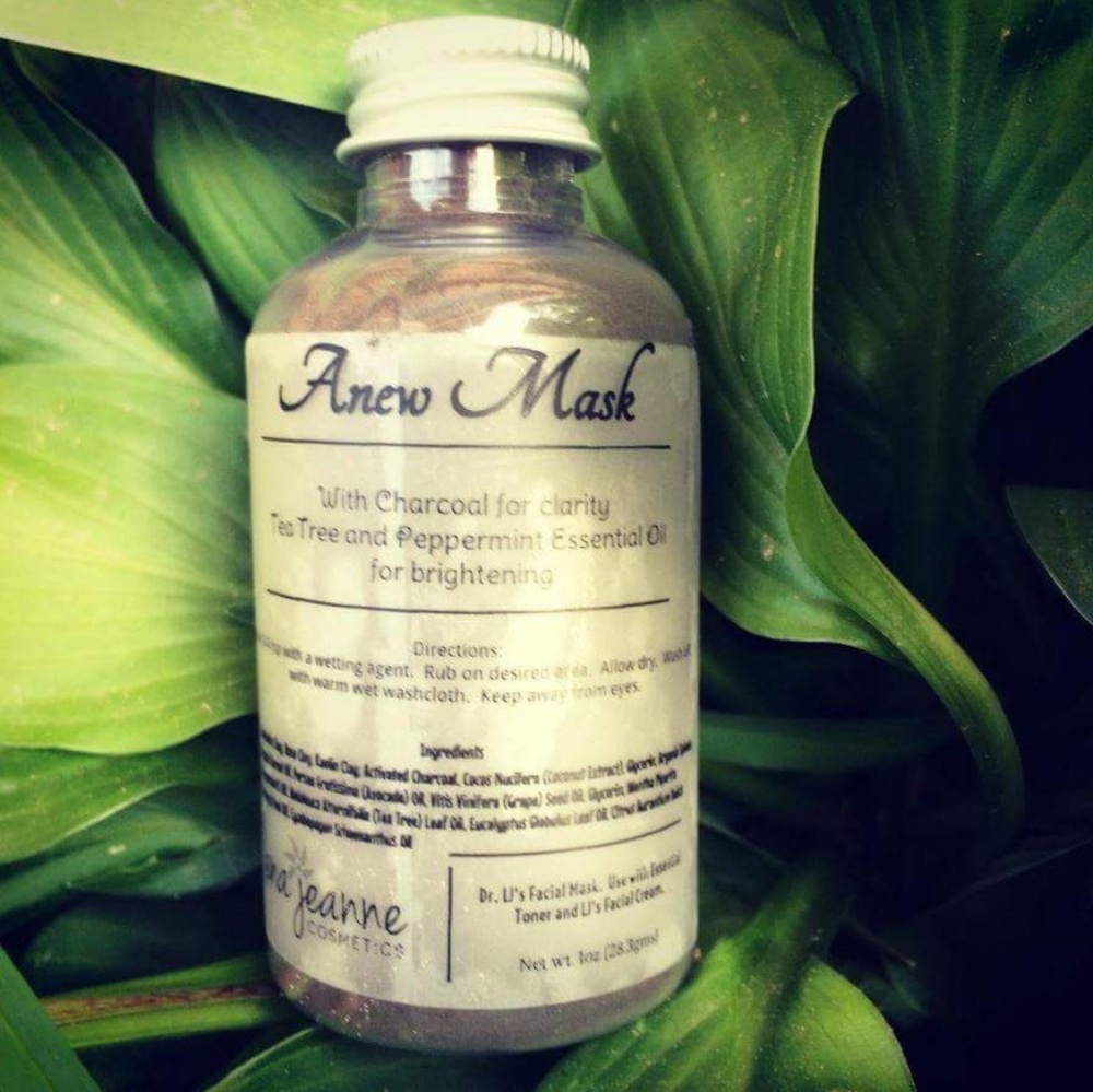 Dr LenaJeanne Charcoal  mask with essential oils